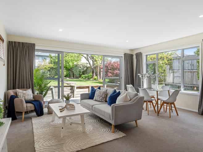 8 Short Street, Waltham