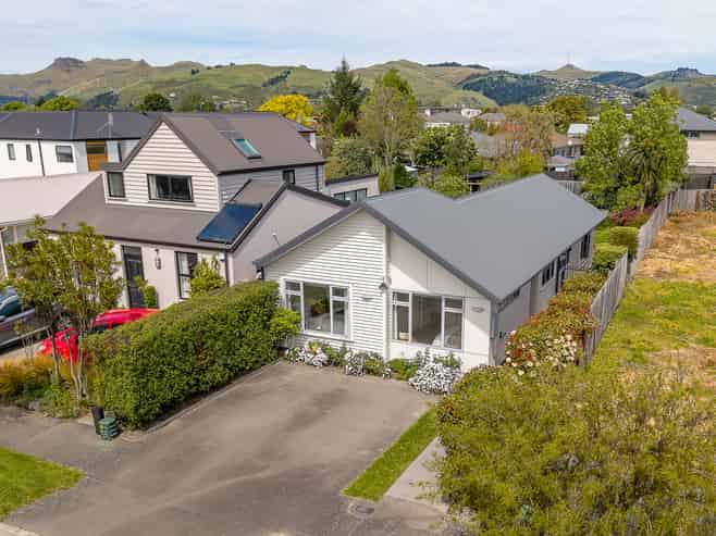 8 Short Street, Waltham