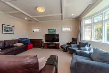 11 Henderson Street, Karori