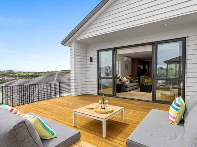 20 Kiwa Crescent, Gulf Harbour