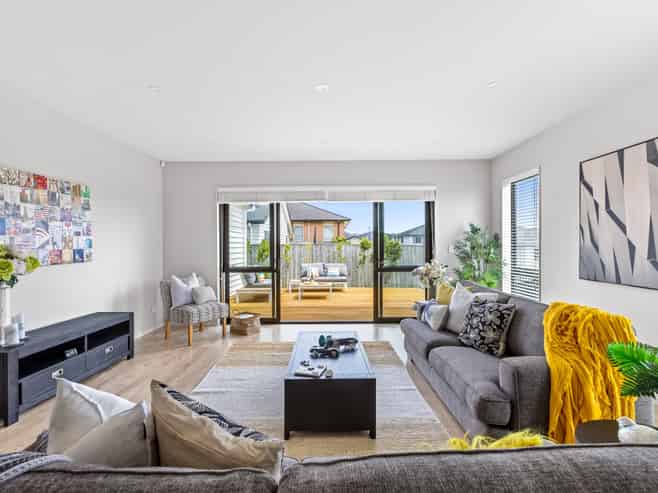 20 Kiwa Crescent, Gulf Harbour