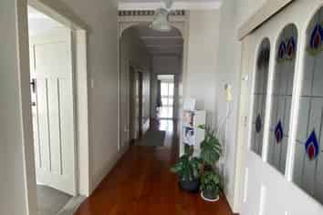 16 Admiral Beatty Avenue, Sandringham