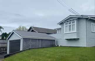 16 Admiral Beatty Avenue, Sandringham