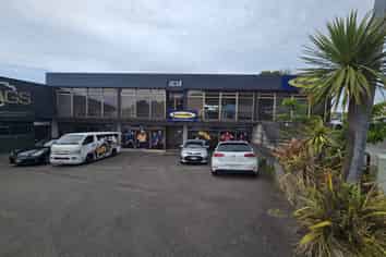 High Profile Ground Floor Office 