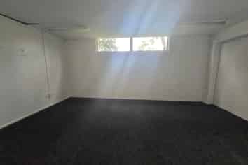 High Profile Ground Floor Office 