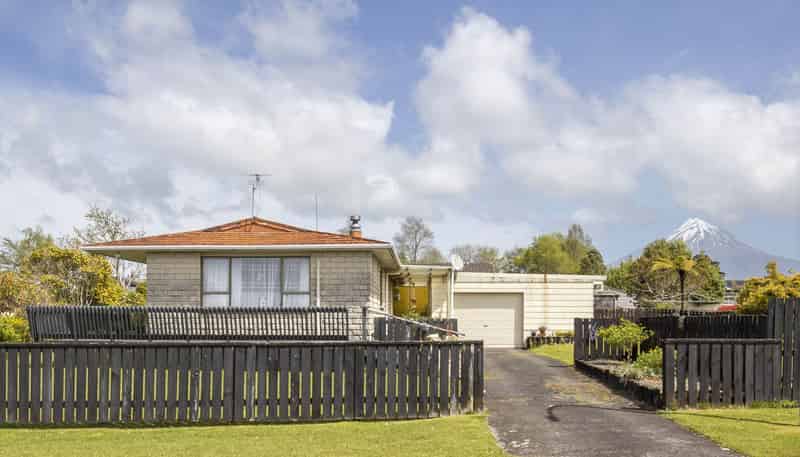 12 Towai Street, Inglewood