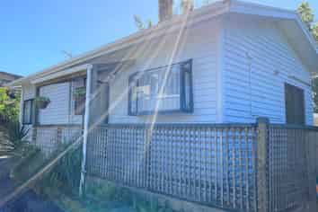 234B1 Albany Highway, Albany