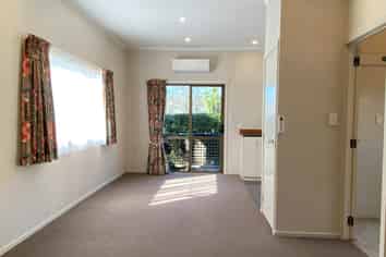 234B1 Albany Highway, Albany