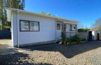 234B1 Albany Highway, Albany