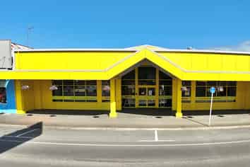 Excellent Building with Multiple Options!