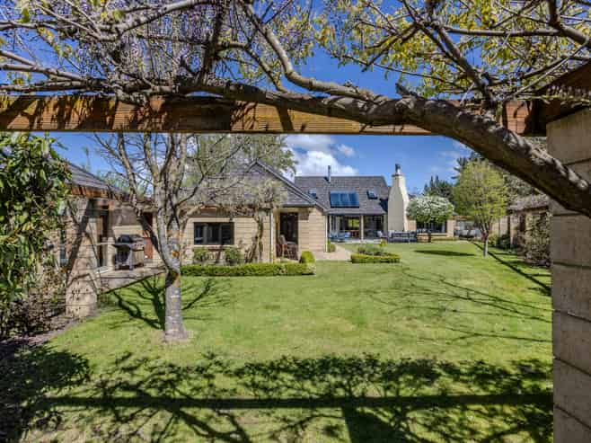 146 Lake Hawea - Albert Town Road, Albert Town