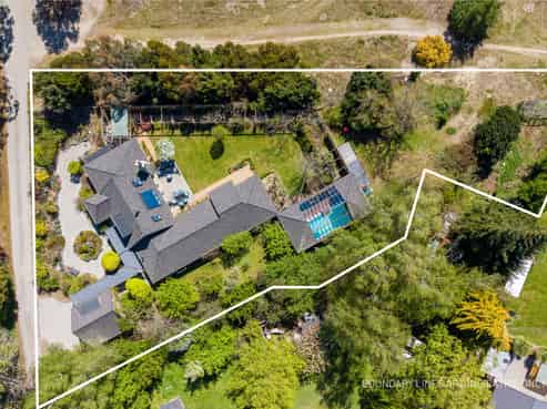 146 Lake Hawea - Albert Town Road, Albert Town
