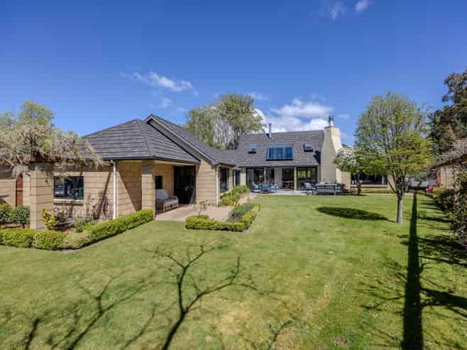 146 Lake Hawea - Albert Town Road, Albert Town