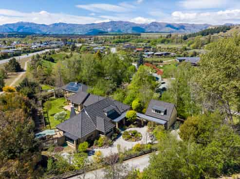 146 Lake Hawea - Albert Town Road, Albert Town