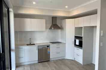 7/96 Clark Road, Hobsonville