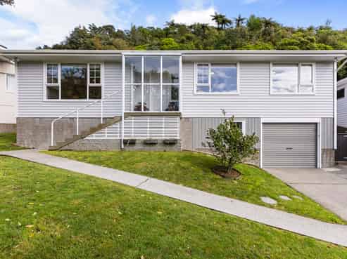 160 Broderick Road, Johnsonville