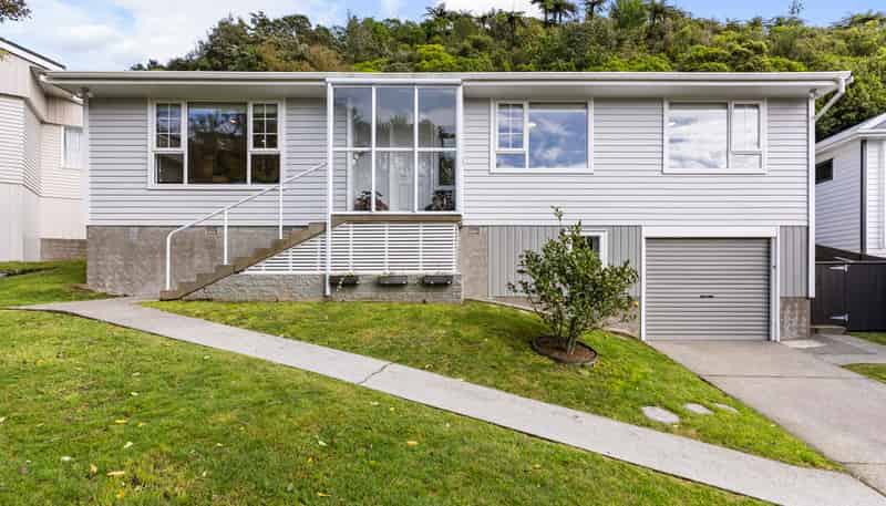 160 Broderick Road, Johnsonville