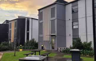 202/28 Shortfin Place, Flat Bush