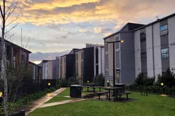 202/28 Shortfin Place, Flat Bush