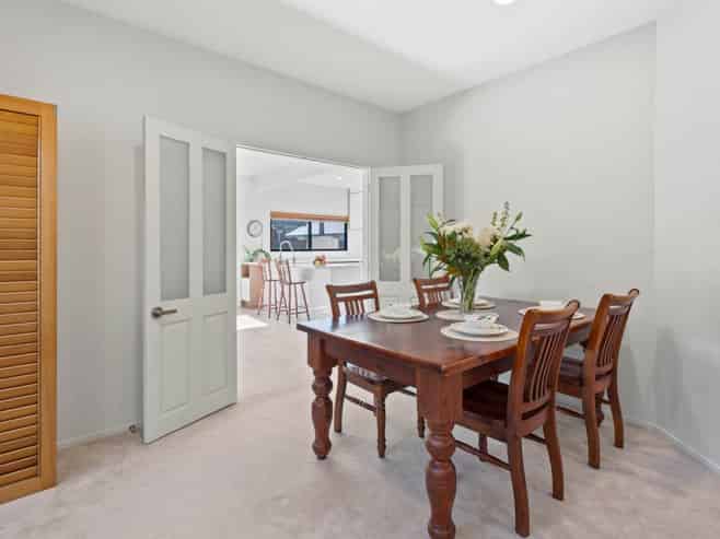 11A Highwic Ave, Epsom