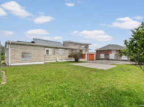 354 Hillsborough Road, Hillsborough