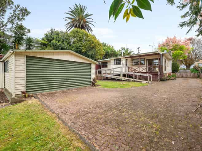 15 Upland Road, Huntly