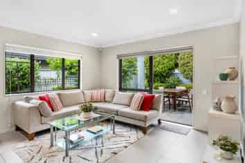 9 Magma Crescent, Stonefields