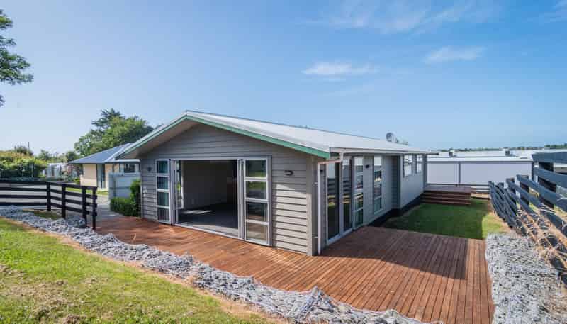 8B Jellicoe Street, Oceanview