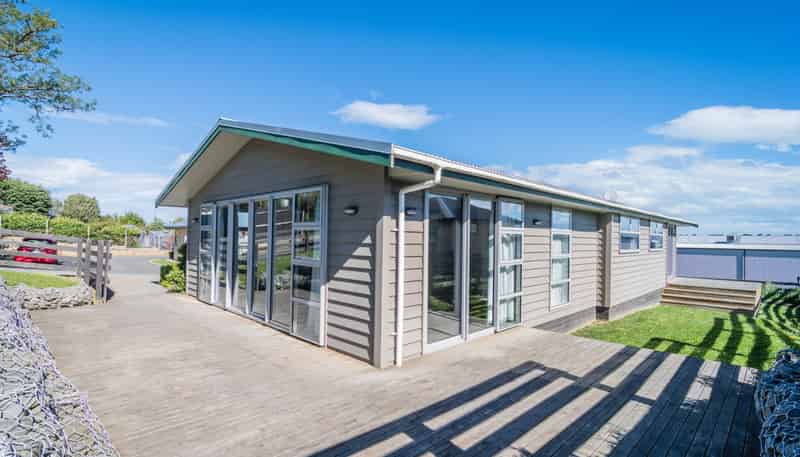 8B Jellicoe Street, Oceanview