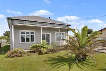 136 Russell Street, Westport