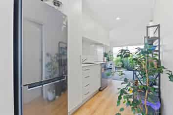 14/1797 Great North Road, Avondale