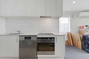 14/1797 Great North Road, Avondale