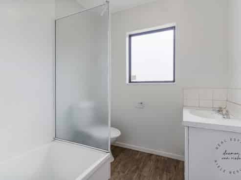 2/90 Shifnal Drive, Randwick Park