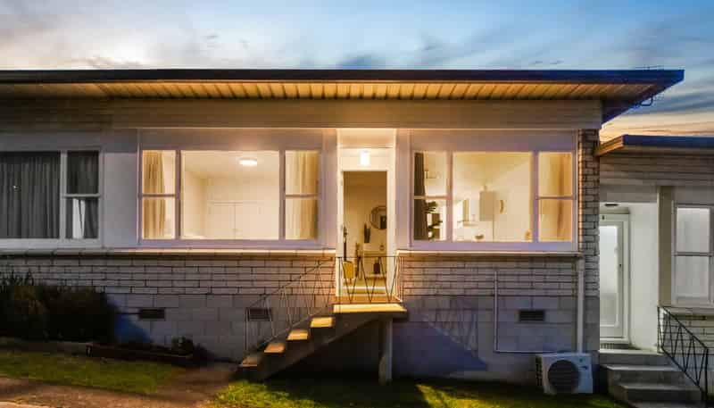 2/134 Edmonton Road, Te Atatu South