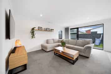 17 Roslyn Farm Street, Ramarama