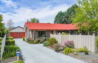 4 Sharpley Place, Chartwell