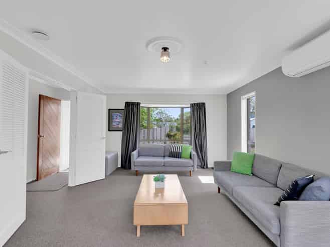 4 Sharpley Place, Chartwell