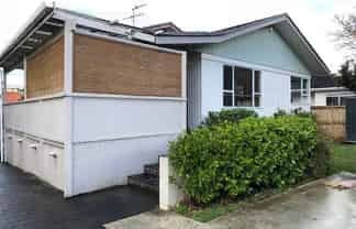 24 Mirrabooka Avenue, Botany Downs