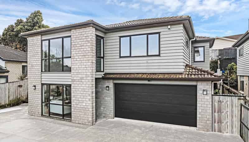 73C  Robert Skelton Place, Clendon Park