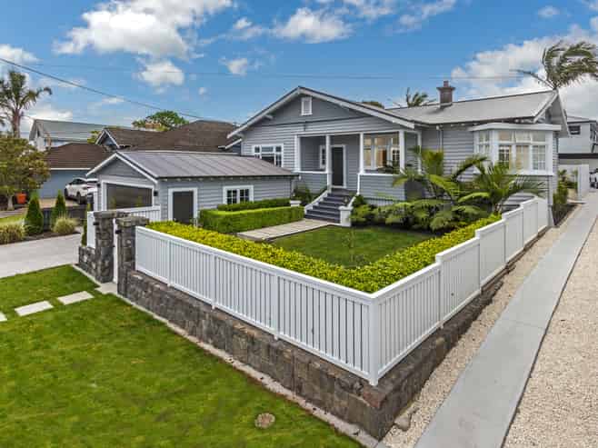 24 Norwood Road, Bayswater