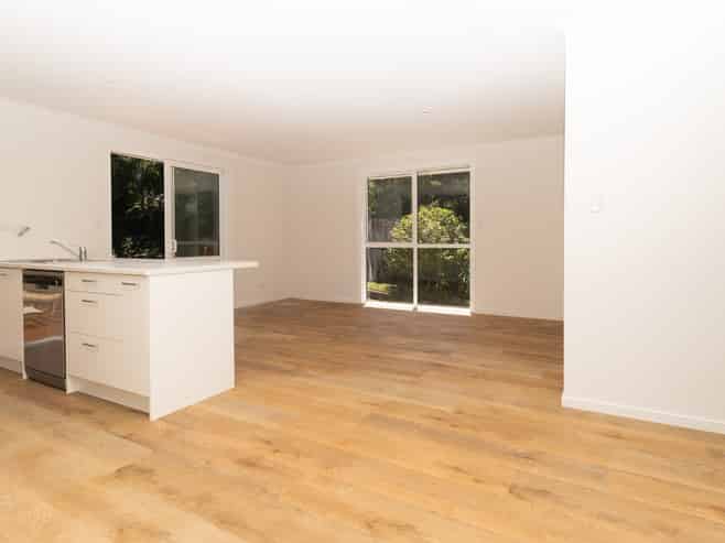 24 Shetland Street, Glen Eden