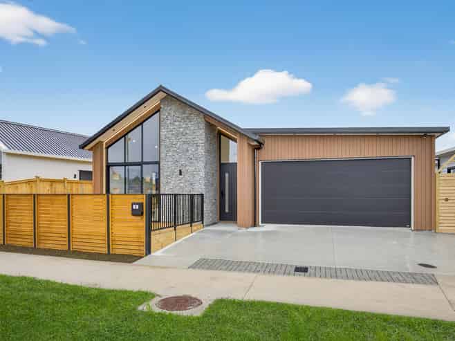 8 Tuwai Crescent, Opaheke