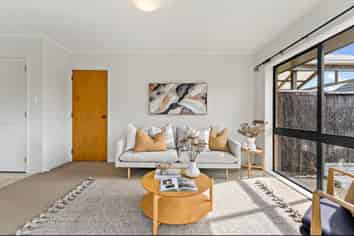 2/6 Waikato Place, Saint Johns