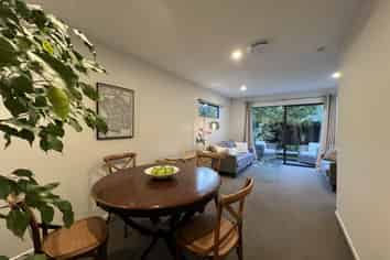 2/25 Braddon Street, Addington