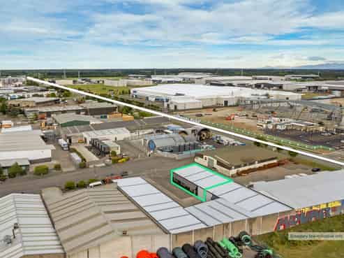 Refurbished Hornby Warehouse - Ready Now!