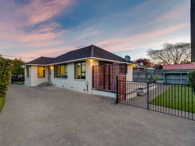 37 Flower Street, Bryndwr