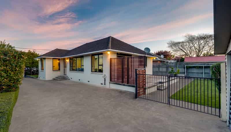 37 Flower Street, Bryndwr