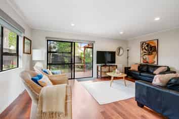 1/2 Carl Place, Unsworth Heights