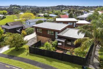 1/2 Carl Place, Unsworth Heights