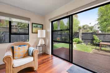 1/2 Carl Place, Unsworth Heights